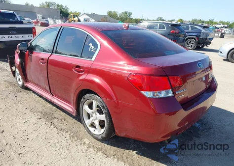 2014 Subaru Legacy 2.5I Premium z USA, uszkodzony, nr VIN 4S3BMBD68E3015990